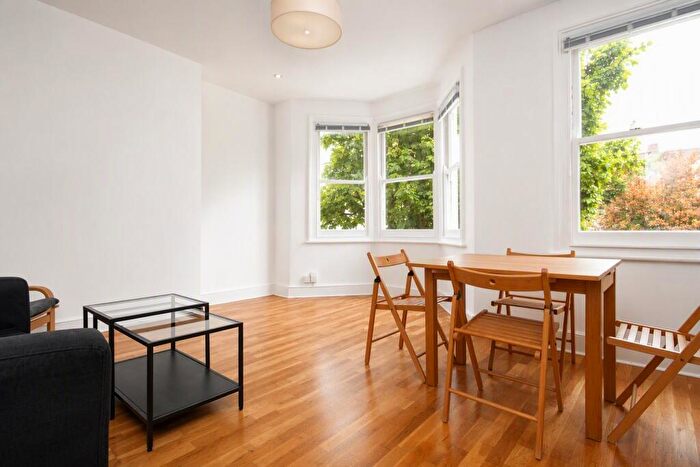 2 Bedroom Flat To Rent In Beresford Road, Wood Green, N8