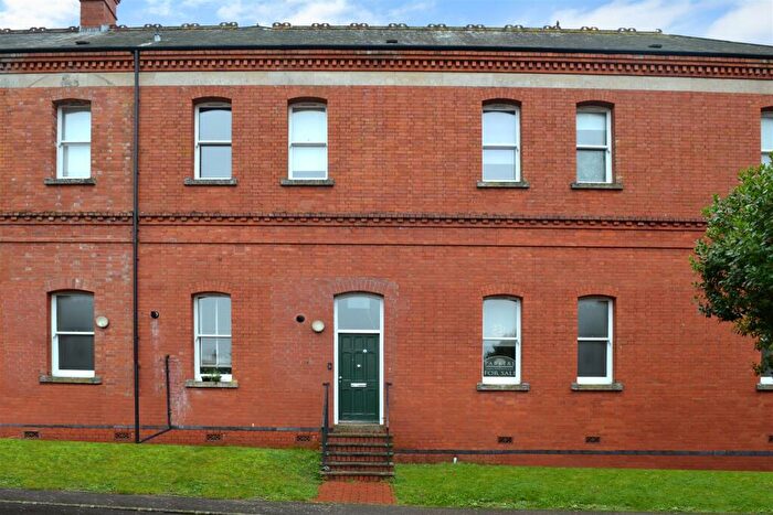 3 Bedroom Maisonette For Sale In Sherren Avenue, Charlton Down, Dorchester, DT2
