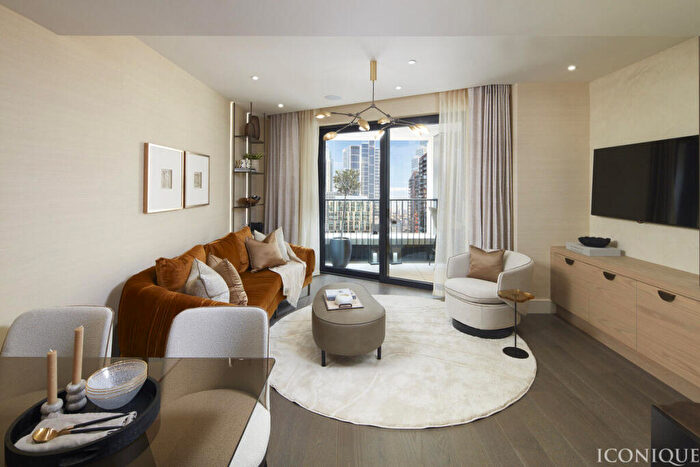 2 Bedroom Apartment For Sale In Ponton Road, London, SW11