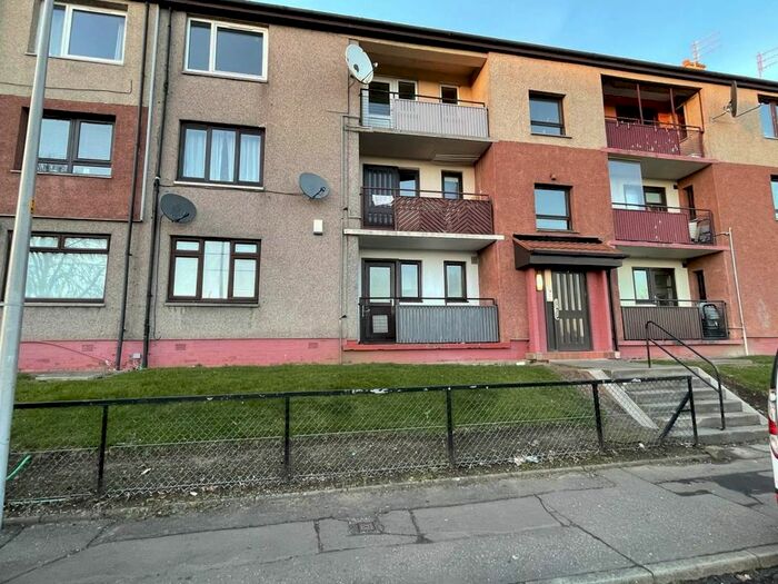 2 Bedroom Flat To Rent In Findale Street, Dundee, DD4