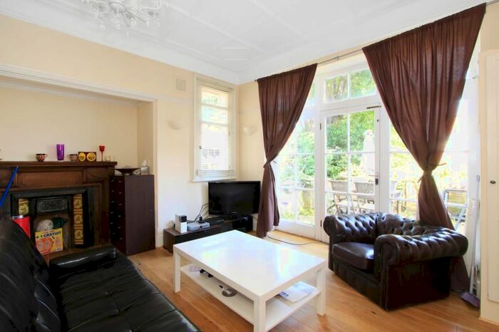 1 Bedroom Flat To Rent In Thrale Road, London, SW16