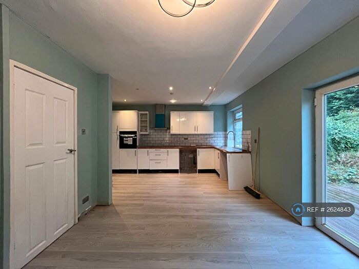 3 Bedroom Semi-Detached House To Rent In Cathedral Road, Chadderton, OL9