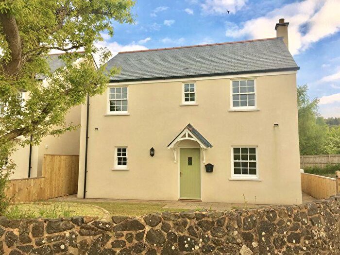 4 Bedroom Detached House To Rent In Doddiscombsleigh, EX6