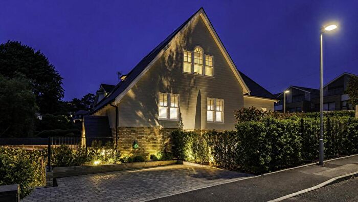 4 Bedroom Detached House For Sale In Durrant Road, Poole, BH14
