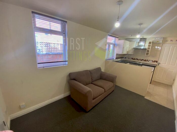1 Bedroom Flat To Rent In Knighton Fields Road East, Knighton Fields, LE2