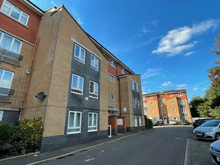2 Bedroom Flat To Rent In Washbourne Court, Edmonton, N9