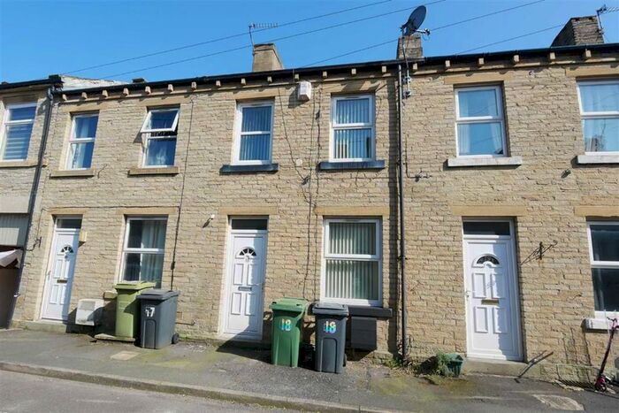 1 Bedroom Terraced House To Rent In Claremont St, Cleckheaton, Cleckheaton, BD19