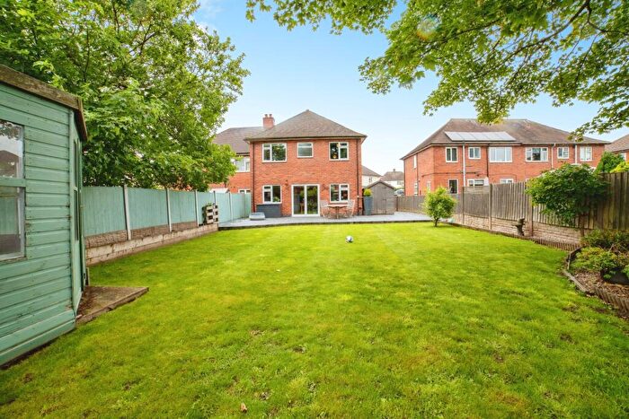 4 Bedroom Semi-Detached House For Sale In Talbot Crescent, Hasland, Chesterfield, Derbyshire, S41