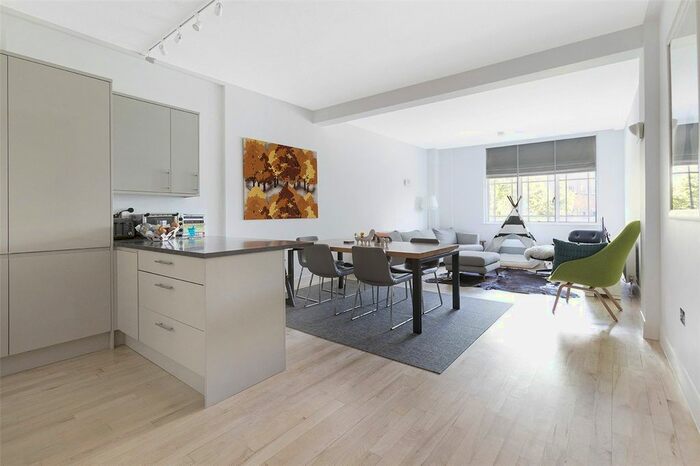 3 Bedroom Flat To Rent In Clerkenwell Road, London, EC1M