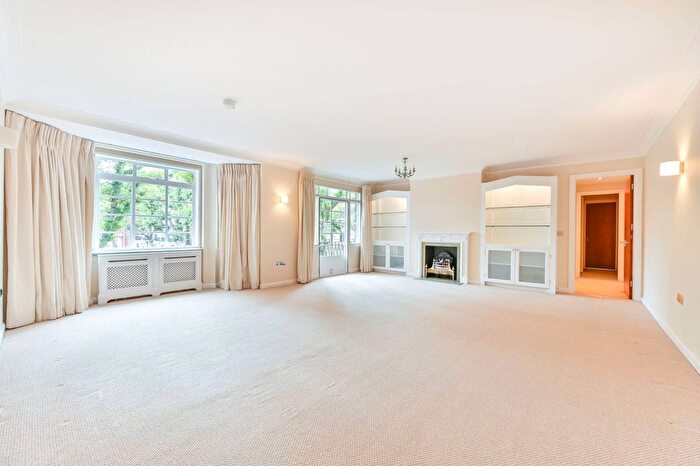 3 Bedroom Flat For Sale In Holland Villas Road, Holland Park, London, W14