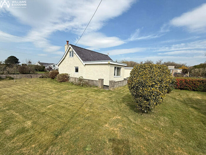 3 Bedroom Detached Bungalow For Sale In High Street /, Newborough, Anglesey, LL61