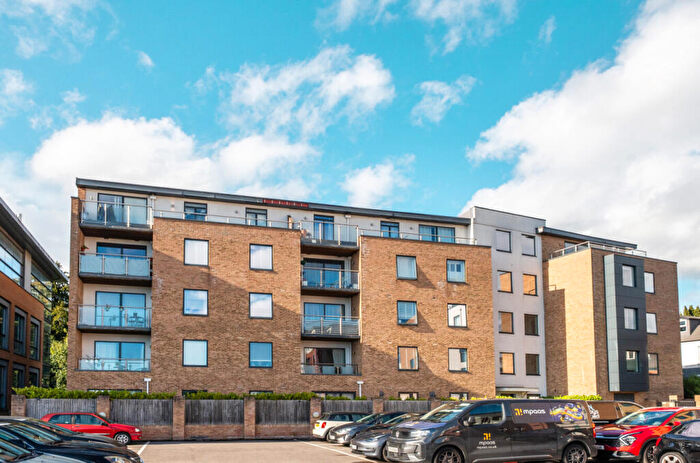 2 Bedroom Flat For Sale In Frimley Road, Camberley, Surrey, GU15