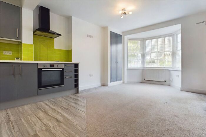 1 Bedroom Flat For Sale In Church Street, Theale, Reading, Berkshire, RG7