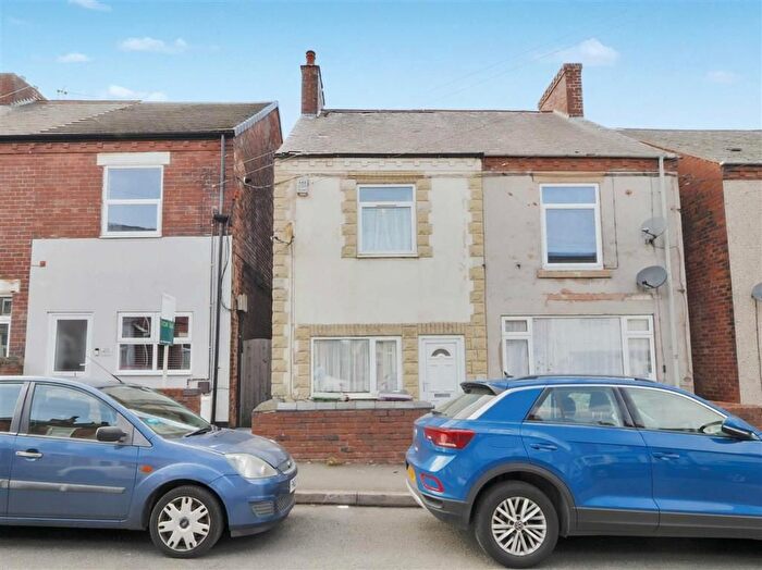 2 Bedroom Semi-Detached House For Sale In Hunloke Road, Holmewood, Chesterfield, S42