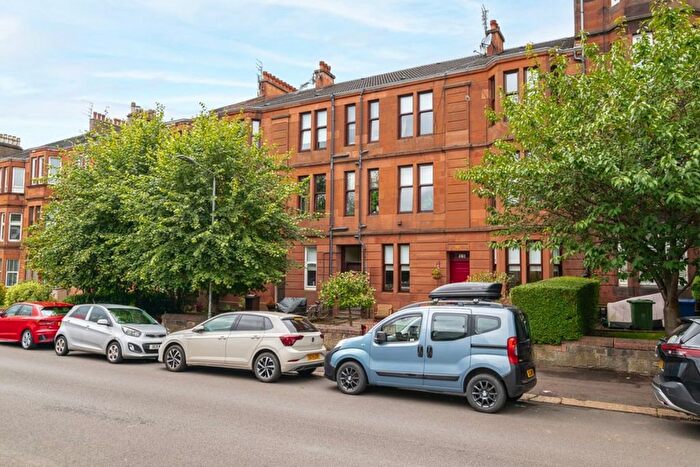 2 Bedroom Flat For Sale In Whitehaugh Drive, Paisley, PA1