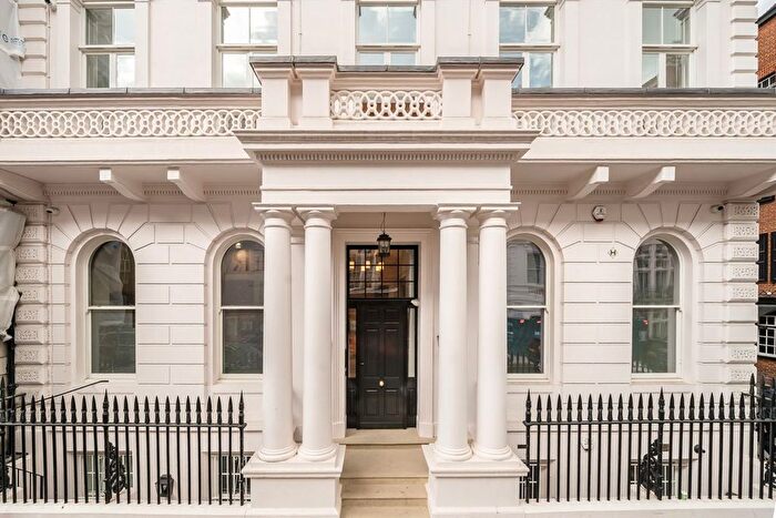 1 Bedroom Flat To Rent In Charles Street, Mayfair, W1J