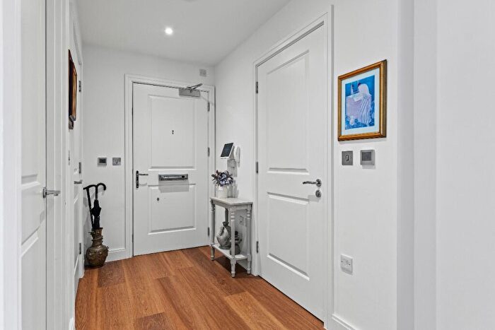 2 Bedroom Retirement Property For Sale In Kite Vale, Elderswell Village, Hobbswick Lane, Turvey, Bedfordshire, MK43