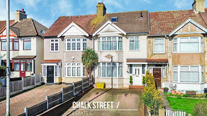 4 Bedroom Terraced House For Sale In Hornchurch Road, Hornchurch, RM11