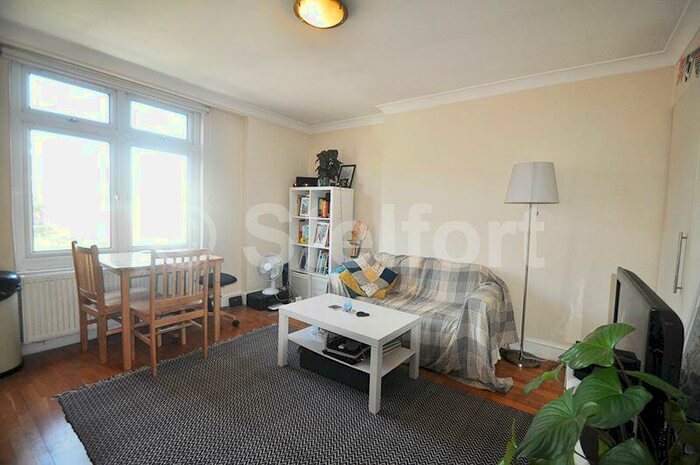 1 Bedroom Flat To Rent In Camden Road, London, N7