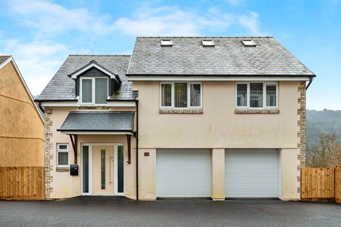 4 Bedroom Detached House For Sale In Graig Road, Godrergraig, Swansea, SA9