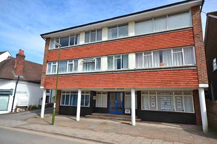 2 Bedroom Flat To Rent In Storrington, West Sussex, RH20