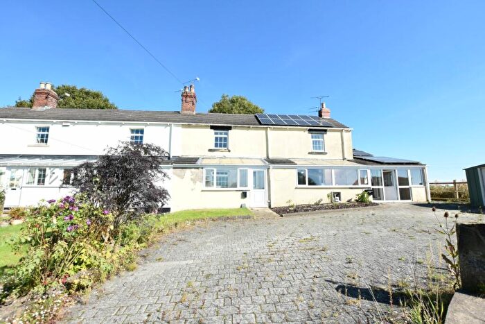 2 Bedroom Terraced House For Sale In Top Warren, Chapeltown, Sheffield, South Yorkshire, S35