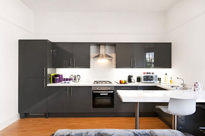 2 Bedroom Flat To Rent In Millicent Road, West Bridgford, NG2