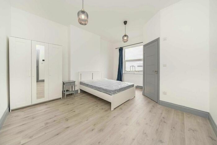 4 Bedroom Flat To Rent In Muswell Hill Broadway, London, N10