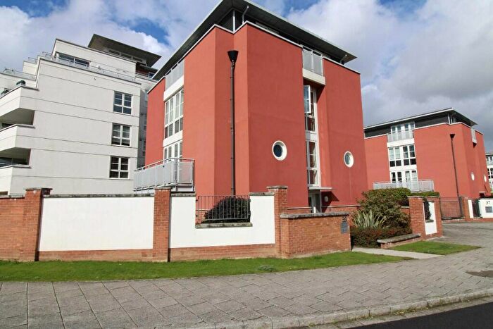 2 Bedroom Maisonette To Rent In Watkin Road, Leicester, Leicestershire, LE2