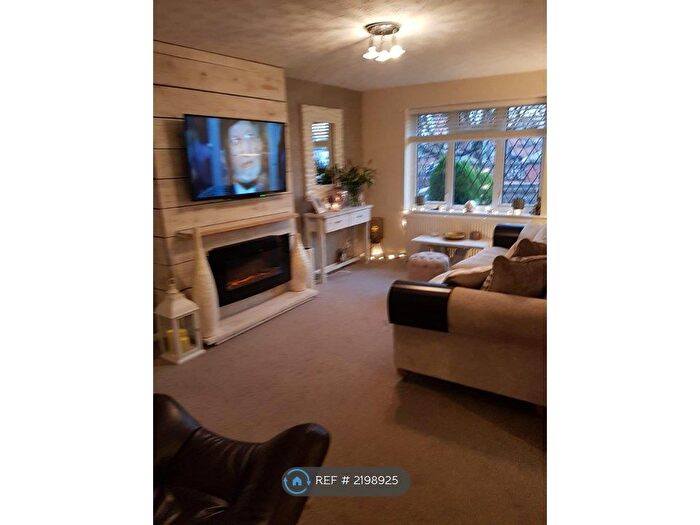 2 Bedroom Semi-Detached House To Rent In Hartwell Close, Manchester, M11