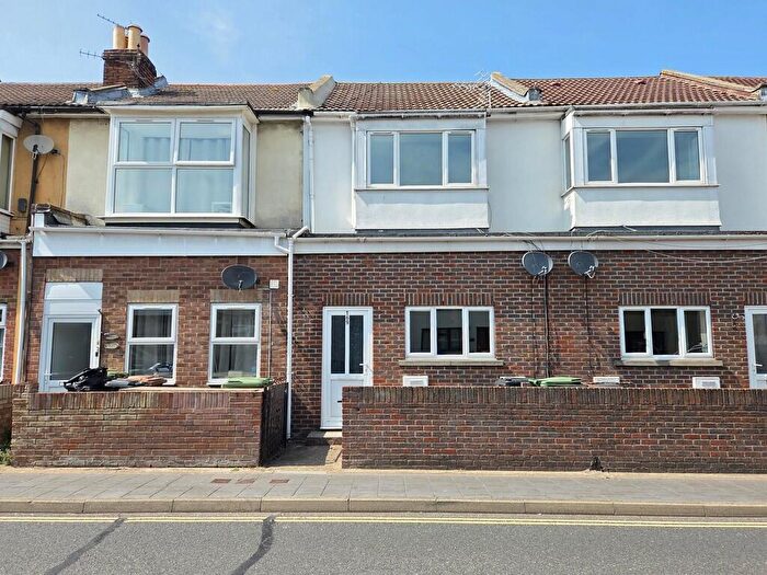 2 Bedroom Terraced House To Rent In New Road, Portsmouth, PO2