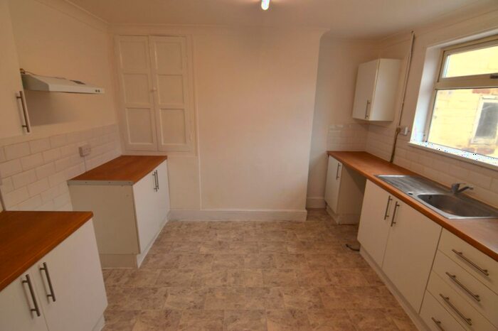 3 Bedroom Terraced House For Sale In Longfield Road, Grimsby, DN34