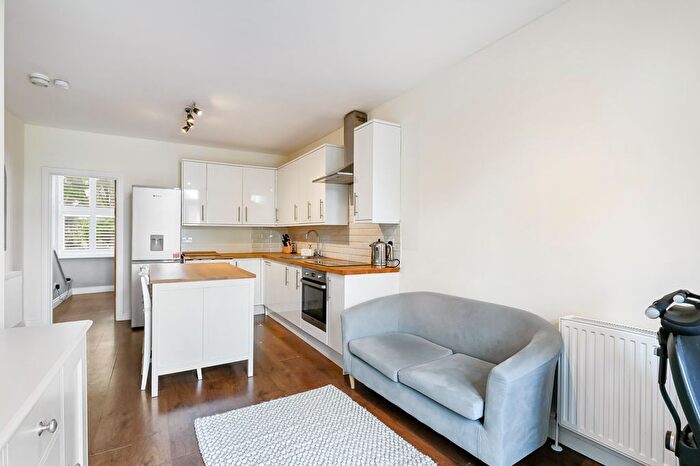 1 Bedroom Flat To Rent In Acton Lane, W4