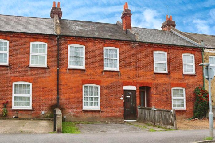 4 Bedroom Terraced House For Sale In Meadfield Road, Langley, SL3