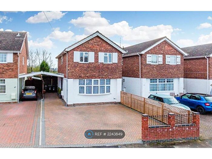 3 Bedroom Detached House To Rent In Dingle Road, Rushden, NN10