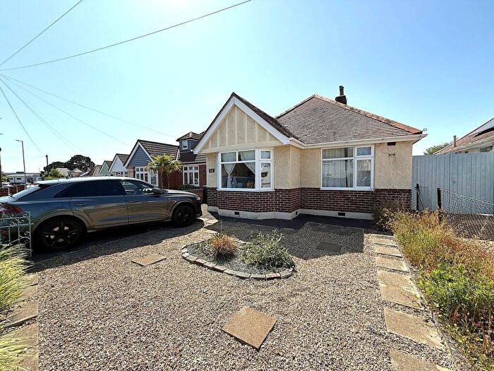 3 Bedroom Detached Bungalow For Sale In Stanley Green Road, Oakdale, Poole, BH15