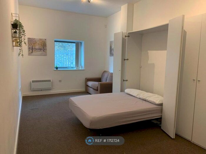 Studio To Rent In Washington Parade, Bootle, L20