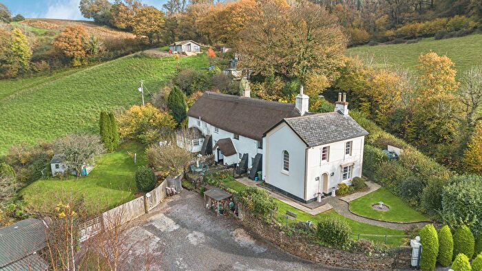 3 Bedroom Semi Detached House For Sale In Coombe Lane, Bovey Tracey, TQ13