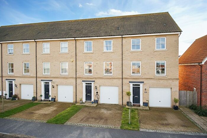 3 Bedroom Town House For Sale In Dunlin Drive, Wymondham, NR18