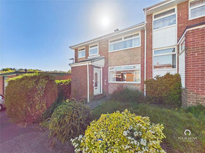 2 Bedroom End Of Terrace House For Sale In Carnforth Gardens, Rowlands Gill, Tyne And Wear, NE39