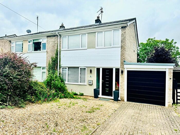 4 Bedroom Semi-Detached House To Rent In Highlands, Ryhall, Stamford, PE9