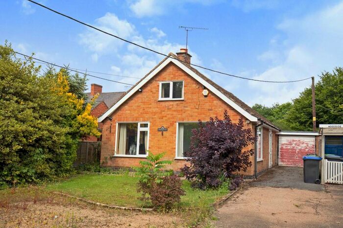 4 Bedroom Bungalow For Sale In Haseley Knob, Warwick, Warwickshire, CV35
