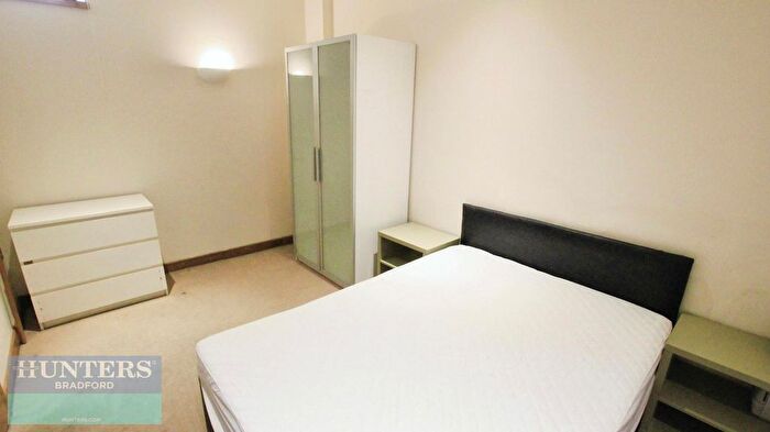 1 Bedroom Flat To Rent In Byron Studios, Byron Street, Bradford, BD3
