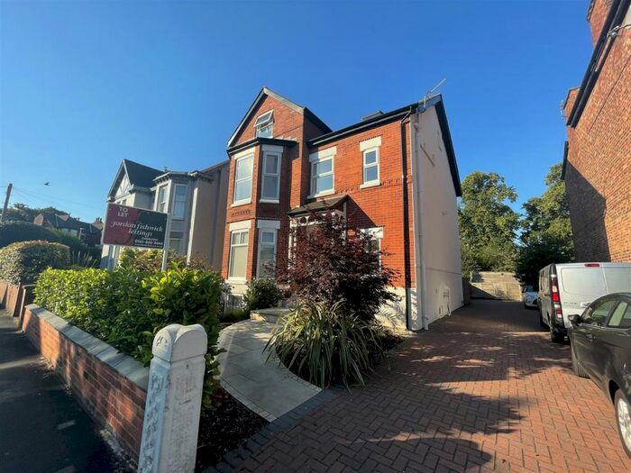 3 Bedroom Flat To Rent In Corkland Road, Chorlton, M21