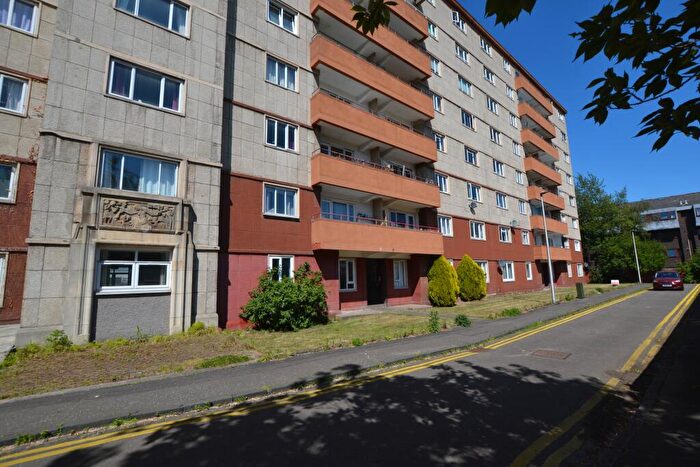 3 Bedroom Flat To Rent In Westfield Court, Gorgie, Edinburgh, EH11
