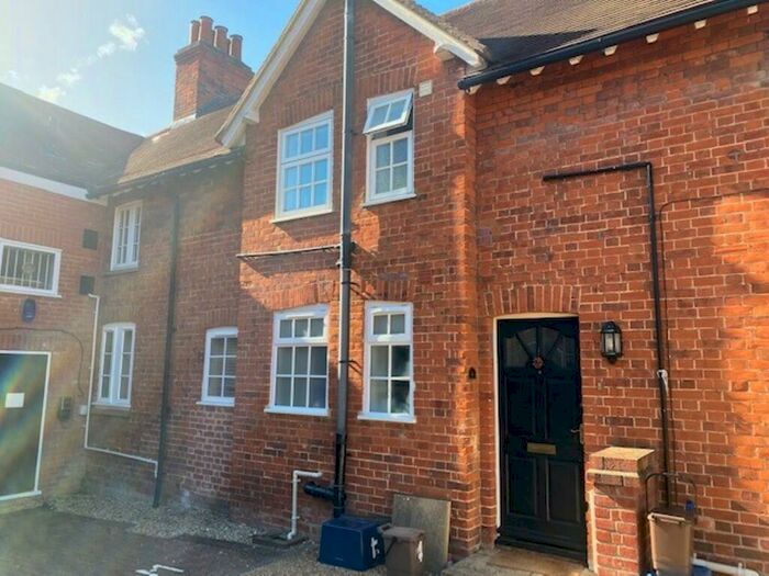 2 Bedroom Maisonette To Rent In Church Lane, Royston, SG8