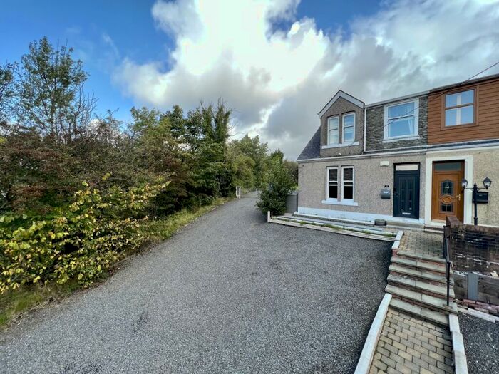 3 Bedroom Semi-Detached House For Sale In Kirkland Road, Glengarnock, KA14