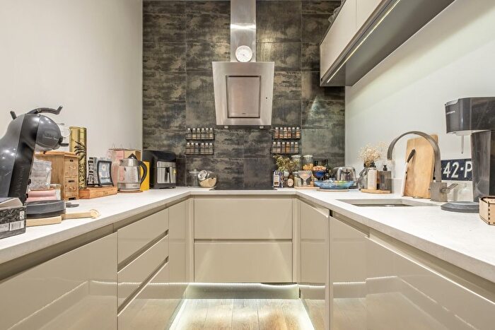 1 Bedroom Flat To Rent In King Street, Richmond, TW9