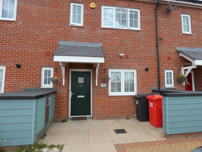3 Bedroom Terraced House To Rent In Twist Way, Slough, SL2