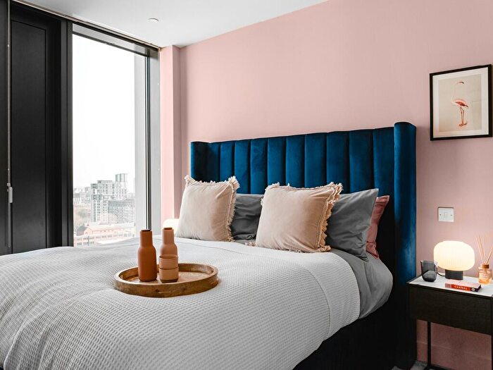 2 Bedroom Apartment To Rent In The Mercian, Broad Street, Birmingham, B15